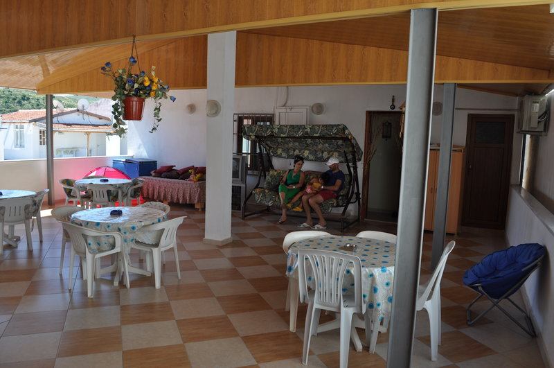 Hayat Motel Avşa terası